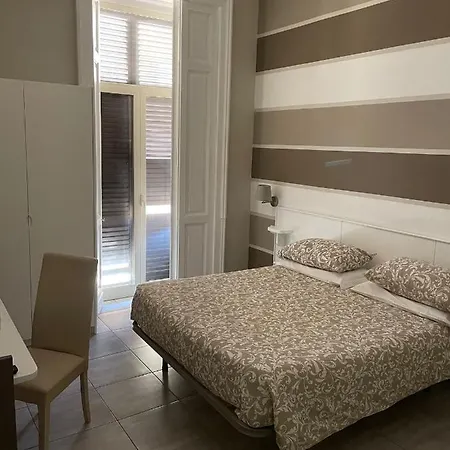100 Ducati B&B * Naples